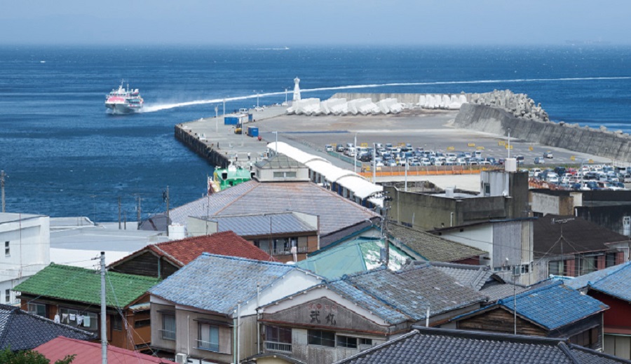 通过开发安全经济的混合电池储能系统，稳定岛屿地区的可再生能源使用